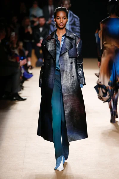 Look 40